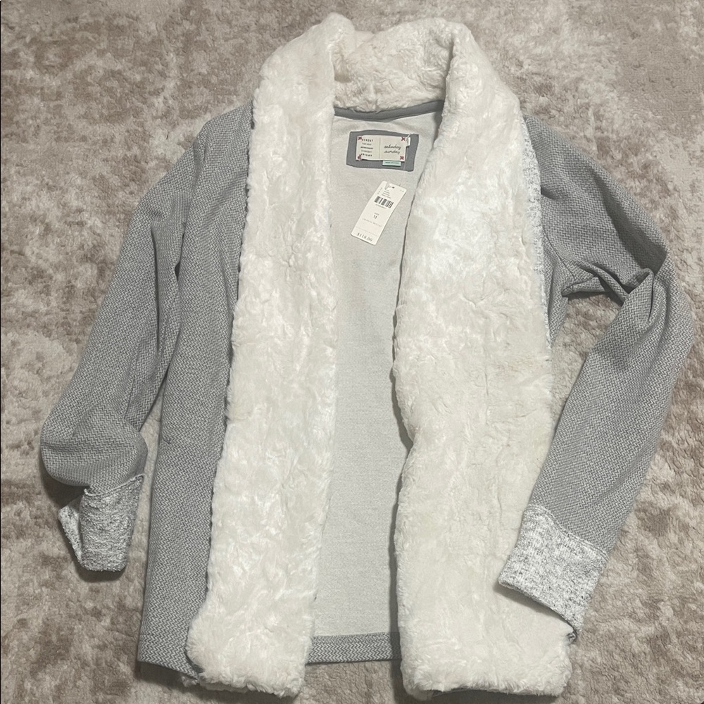 Elegant Gray and White Women's Cardigan